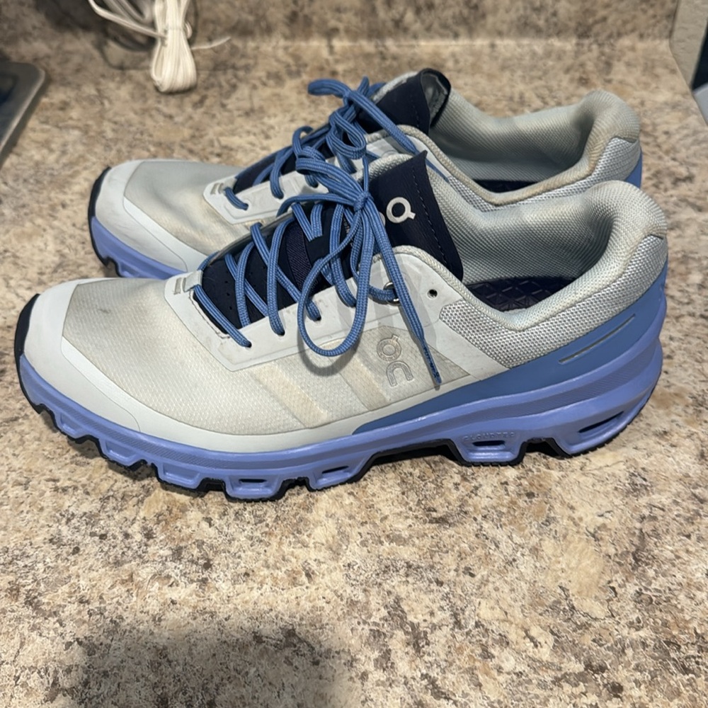 Oncloud Shoes - image 3